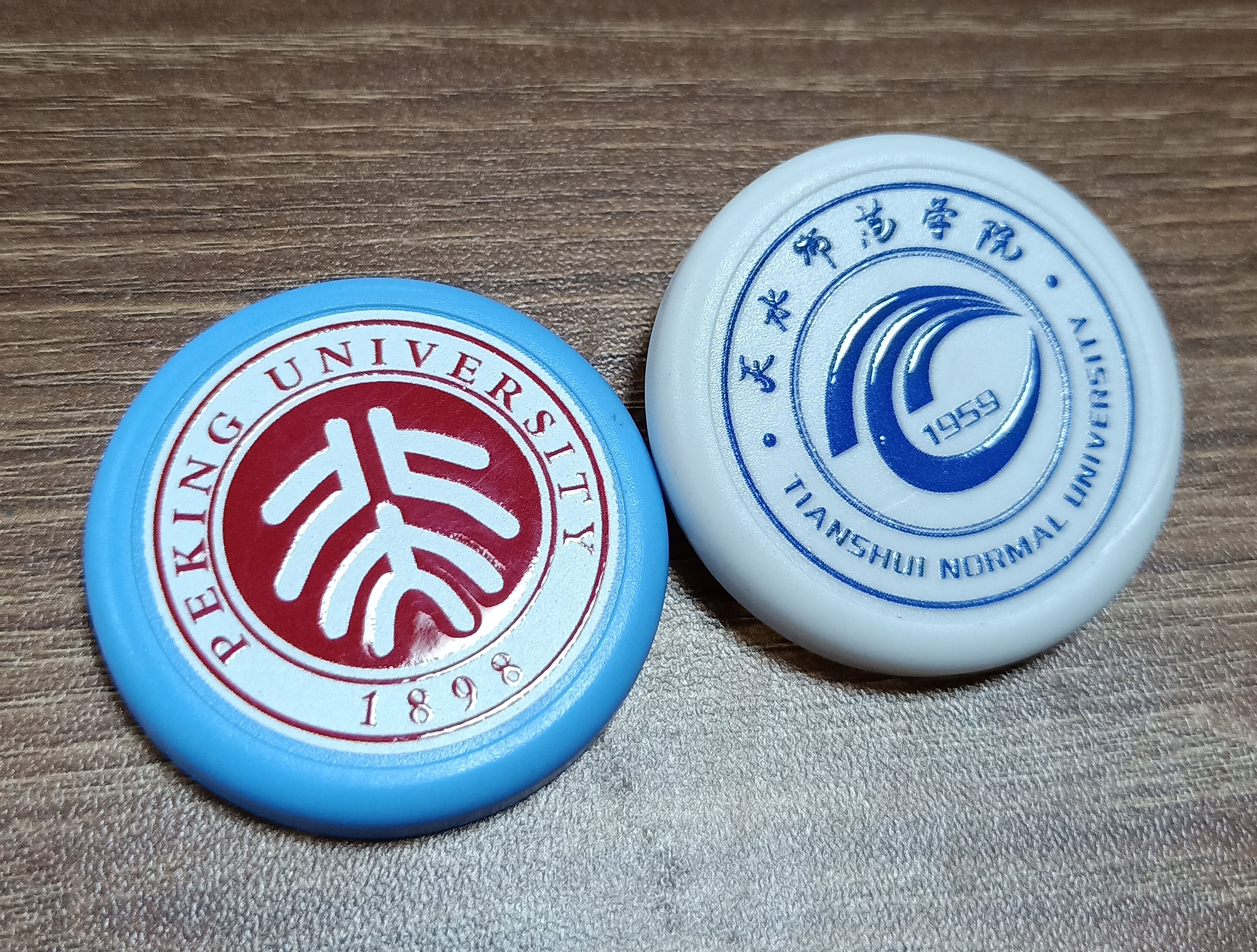 胸章徽標